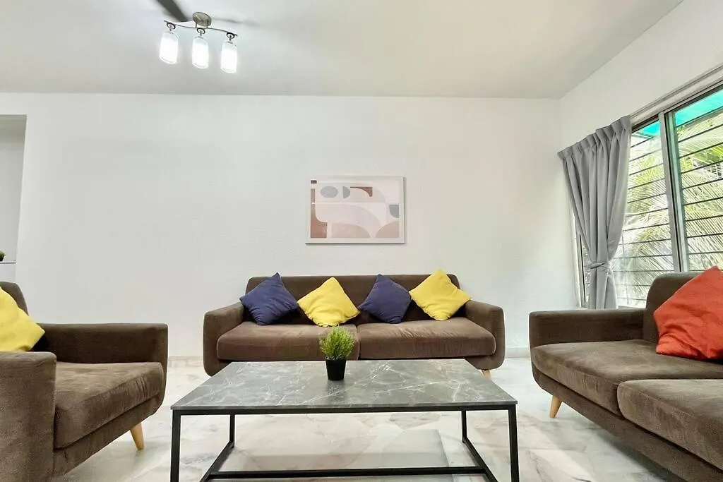 3Br Family Stay At Desa Pandan Kl Ready Wifi Netflix Kuala Lumpur 0*,  Malaysia